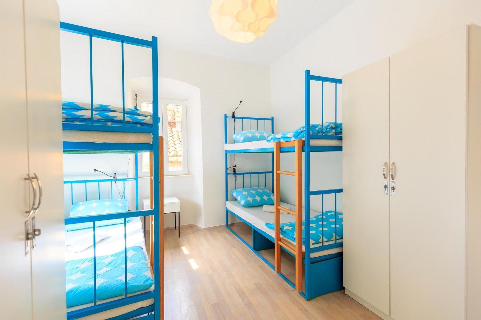 City Walls Hostel Дубровник Екстериор снимка