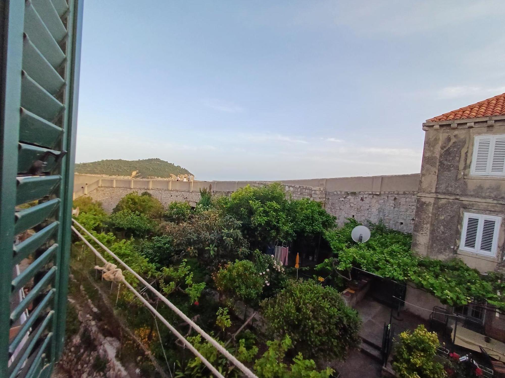 City Walls Hostel Дубровник Екстериор снимка